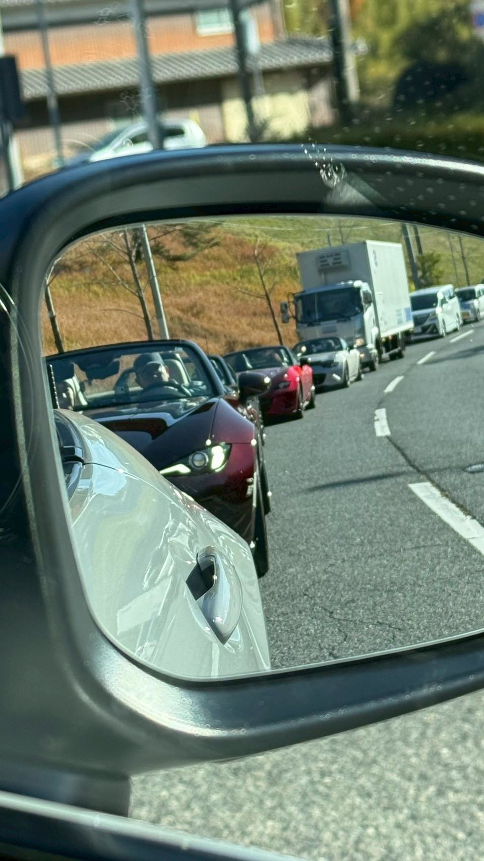 移動中のロードスターたち